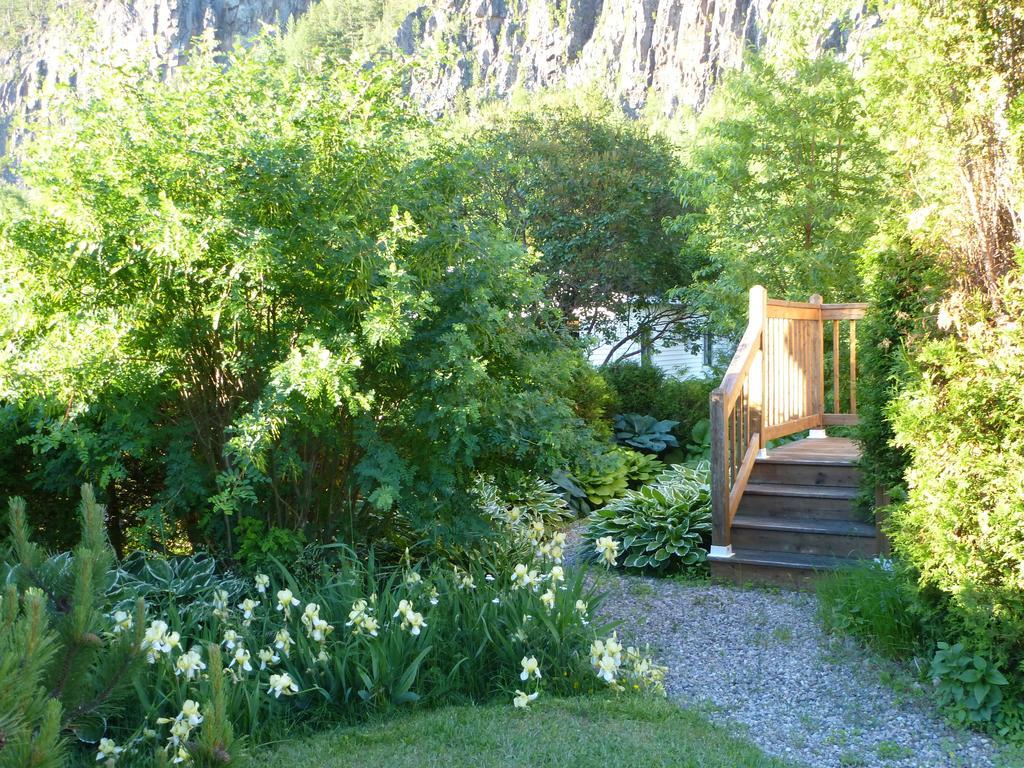 B&B Les Deux Pignons Petit-Saguenay Extérieur photo