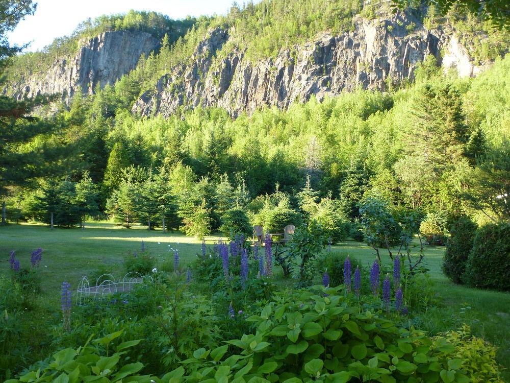 B&B Les Deux Pignons Petit-Saguenay Extérieur photo
