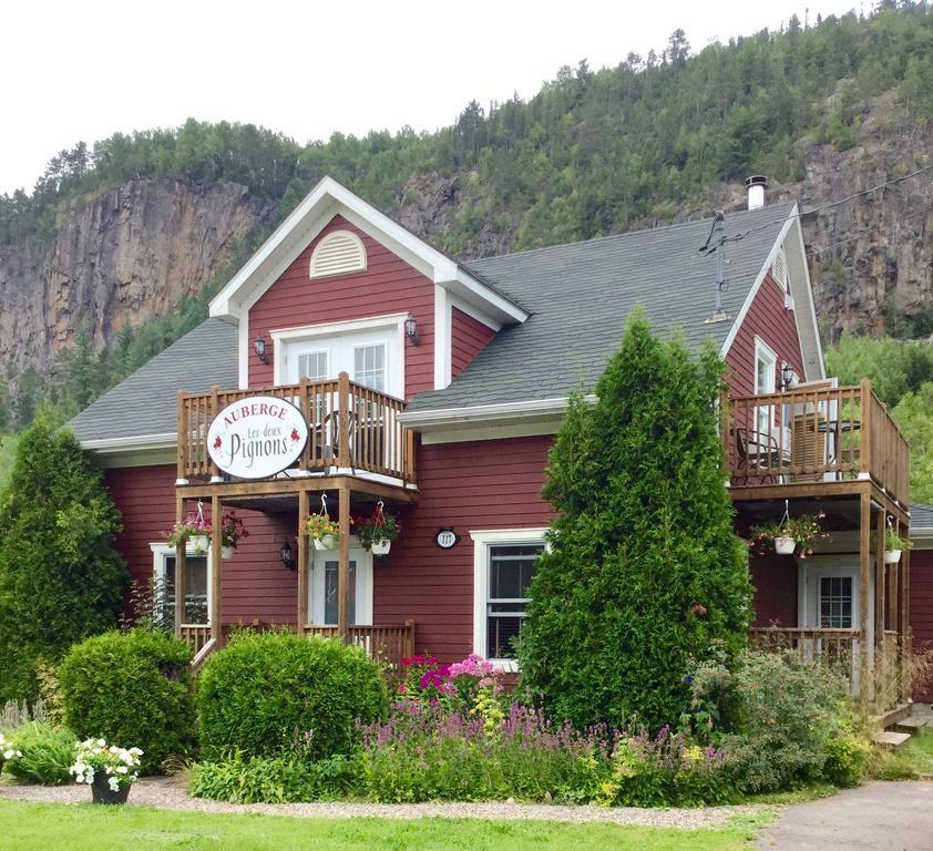 B&B Les Deux Pignons Petit-Saguenay Extérieur photo