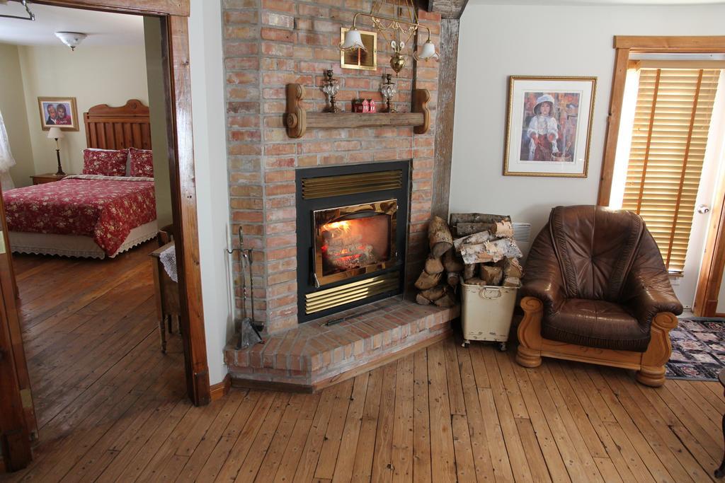 B&B Les Deux Pignons Petit-Saguenay Extérieur photo