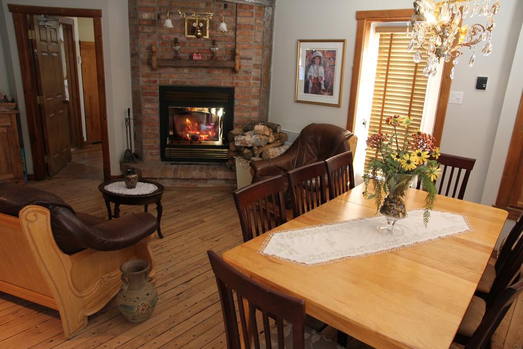 B&B Les Deux Pignons Petit-Saguenay Extérieur photo