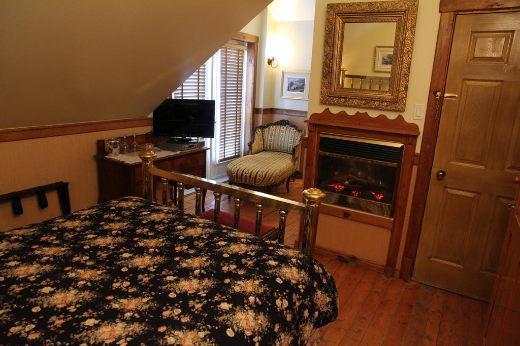 B&B Les Deux Pignons Petit-Saguenay Extérieur photo