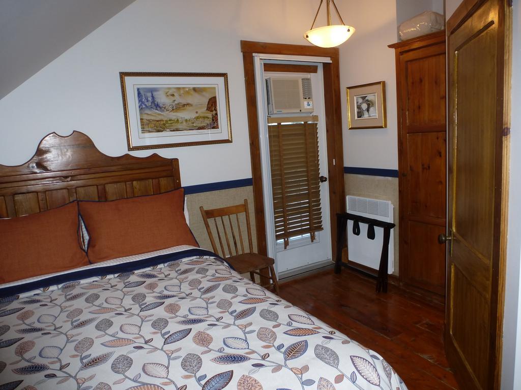 B&B Les Deux Pignons Petit-Saguenay Extérieur photo
